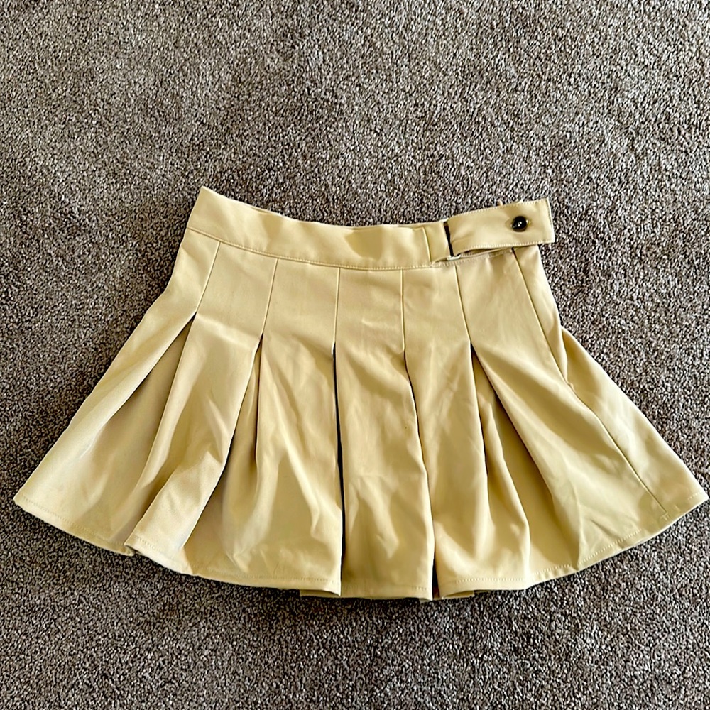 Tan Pleated Mini Skirt